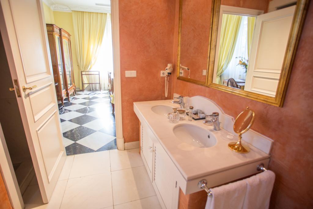 Villa De La Palmera Севілья Екстер'єр фото